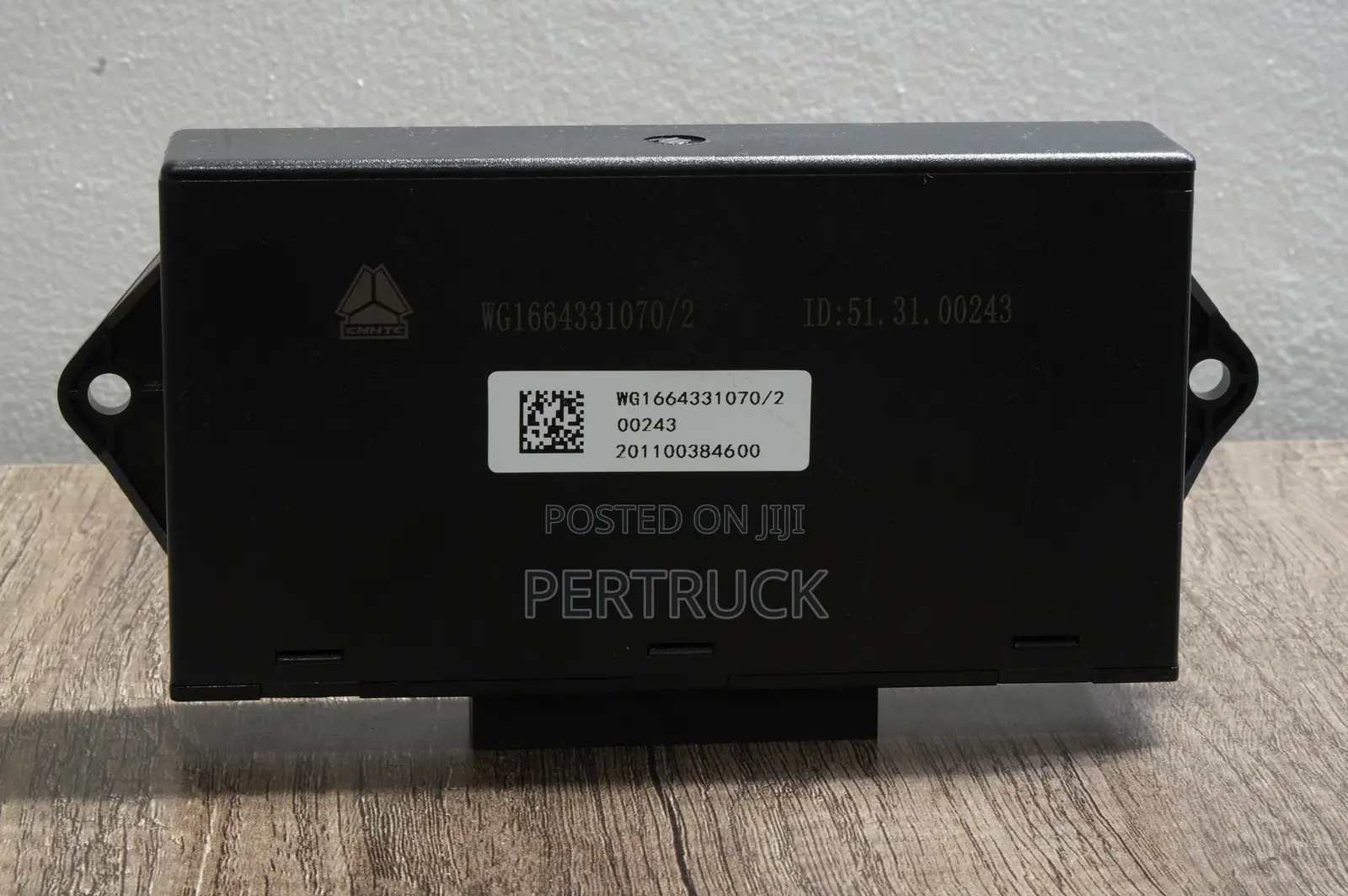 Wg1664331070/2 Door Glass Electric Controller Switch Howo A7