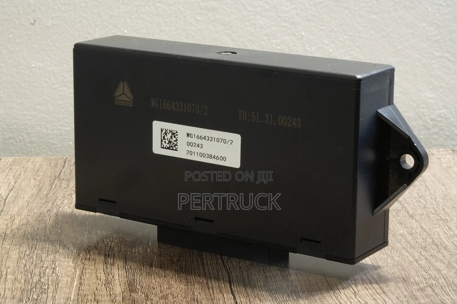 Wg1664331070/2 Door Glass Electric Controller Switch Howo A7