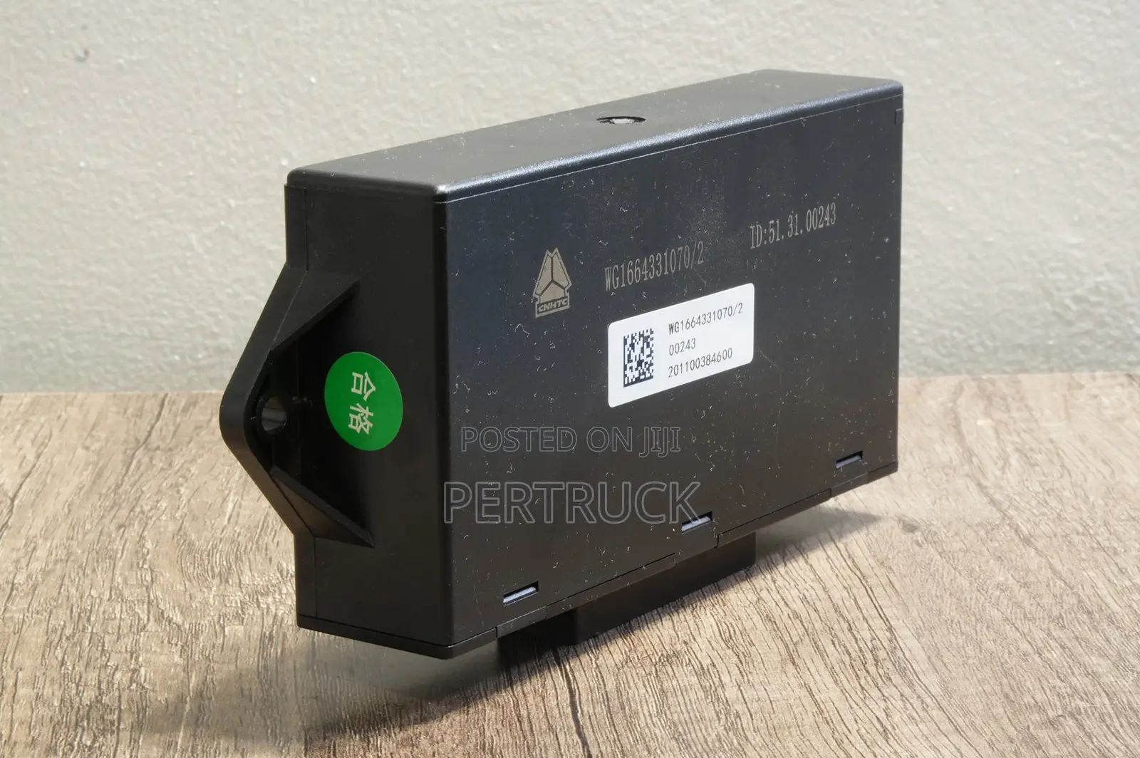 Wg1664331070/2 Door Glass Electric Controller Switch Howo A7