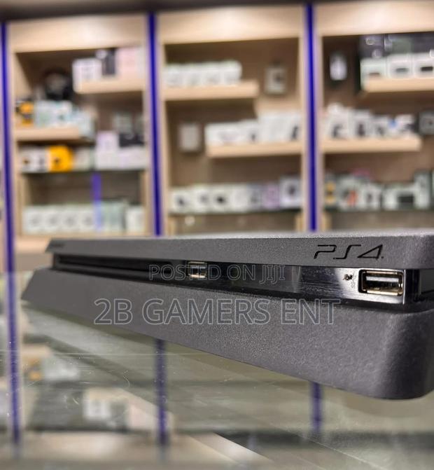 Ps4 Slim + Fc24 Cd - thumbnail 6