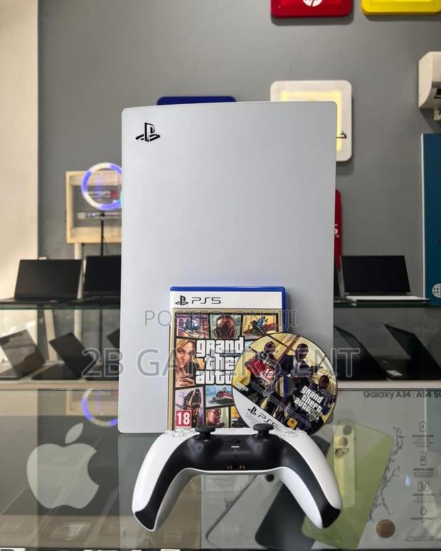 Ps5 Standard Version Plus Gta v Used - thumbnail 3