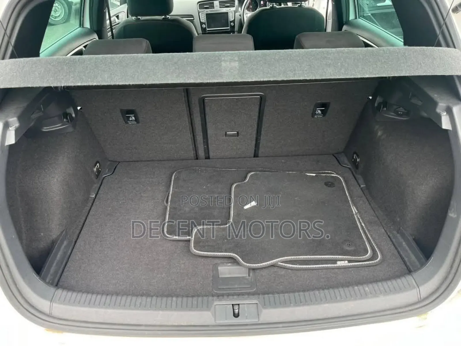 Volkswagen Golf TSI SE FWD 2018 White