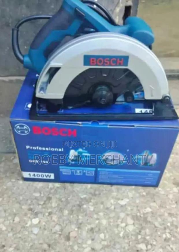 Quality Bosch Circular Saw + Blade - main view