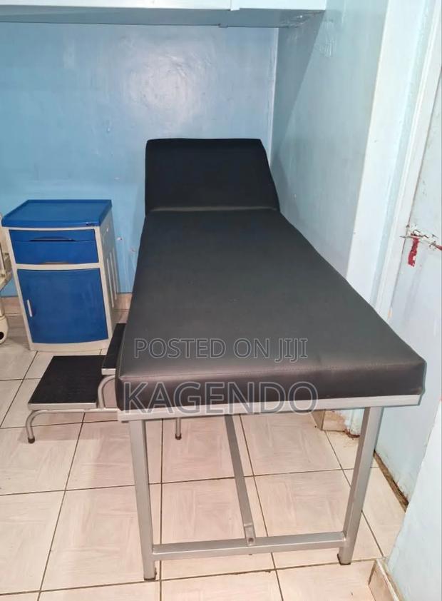 Examination Couch - main view