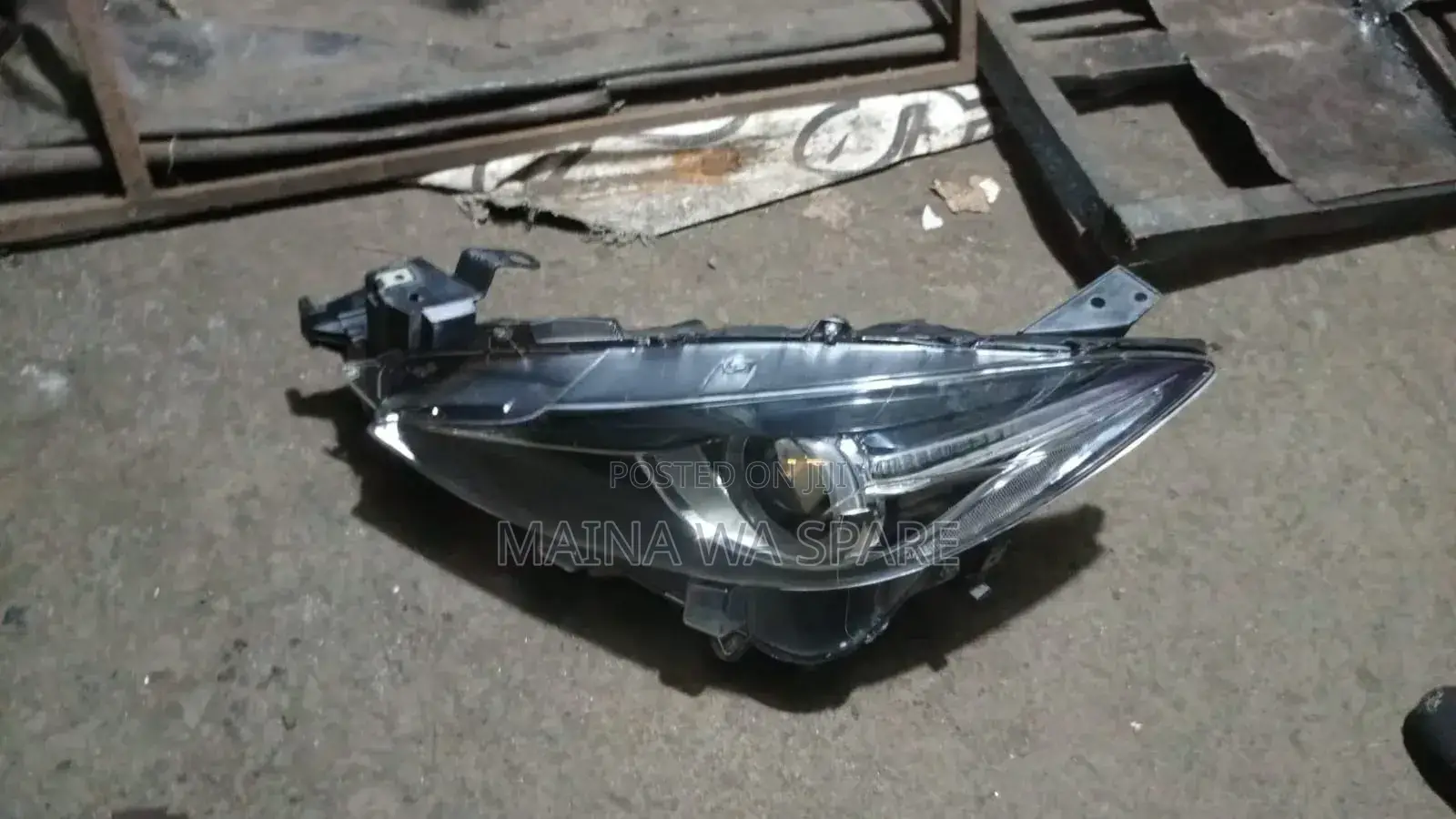 2017 Mazda Axela Headlight
