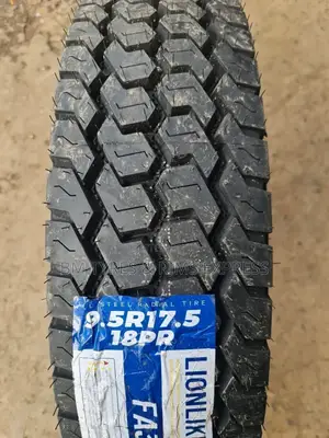 9.5 R17.5 Lionlike Tyres (Diff)