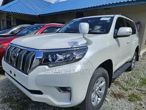 Toyota Land Cruiser Prado 2018 White
