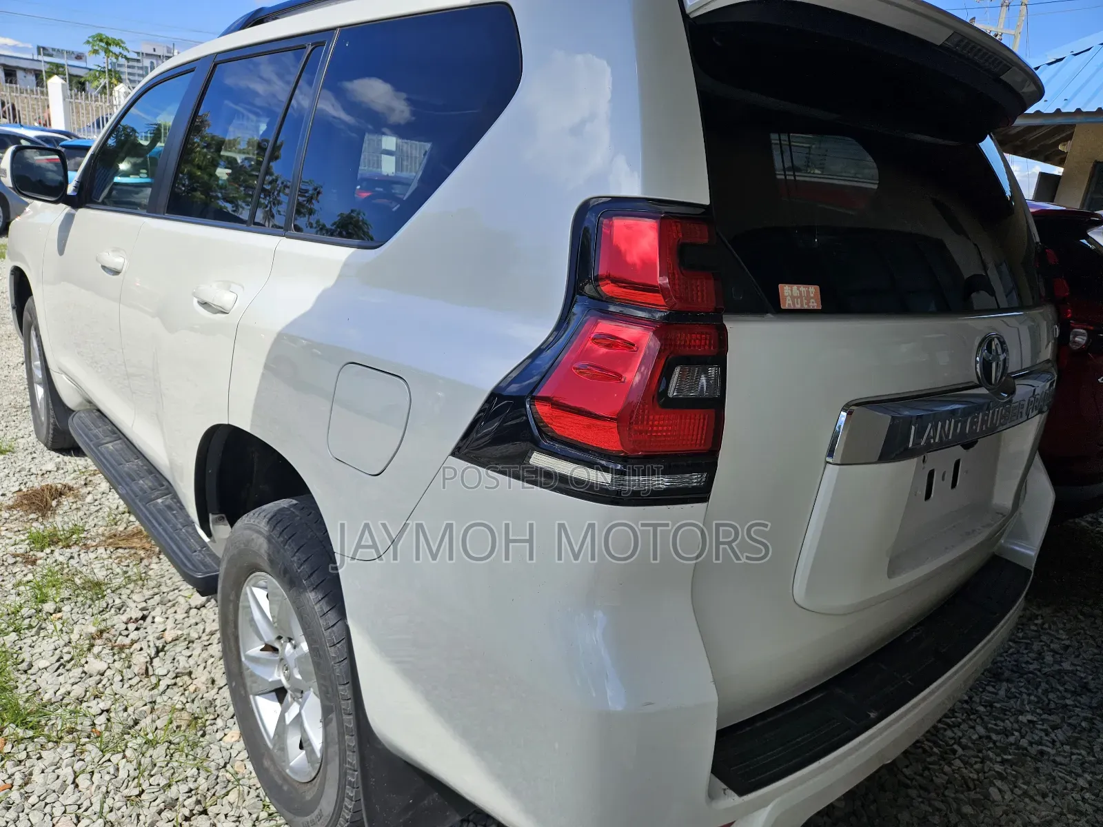 Toyota Land Cruiser Prado 2018 White