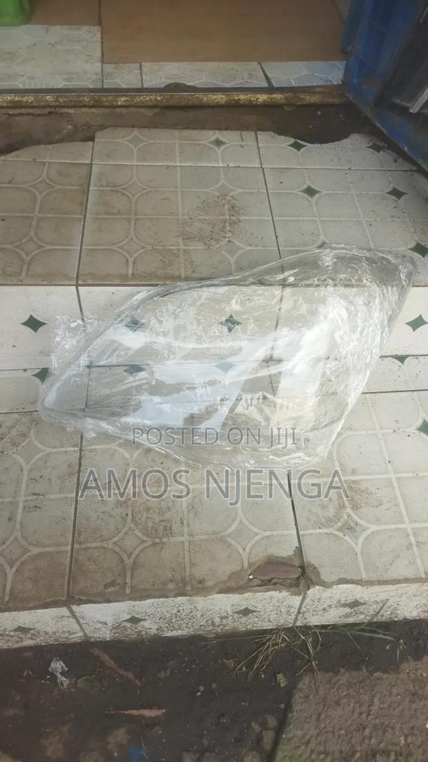 Toyota Crown 2005 Headlight Lens - thumbnail 6