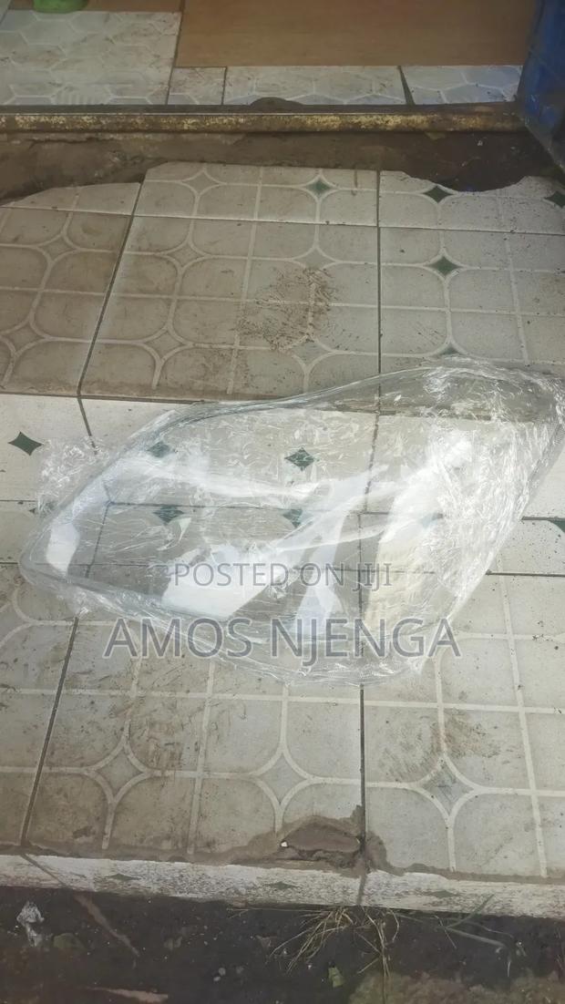 Toyota Crown 2005 Headlight Lens - thumbnail 7