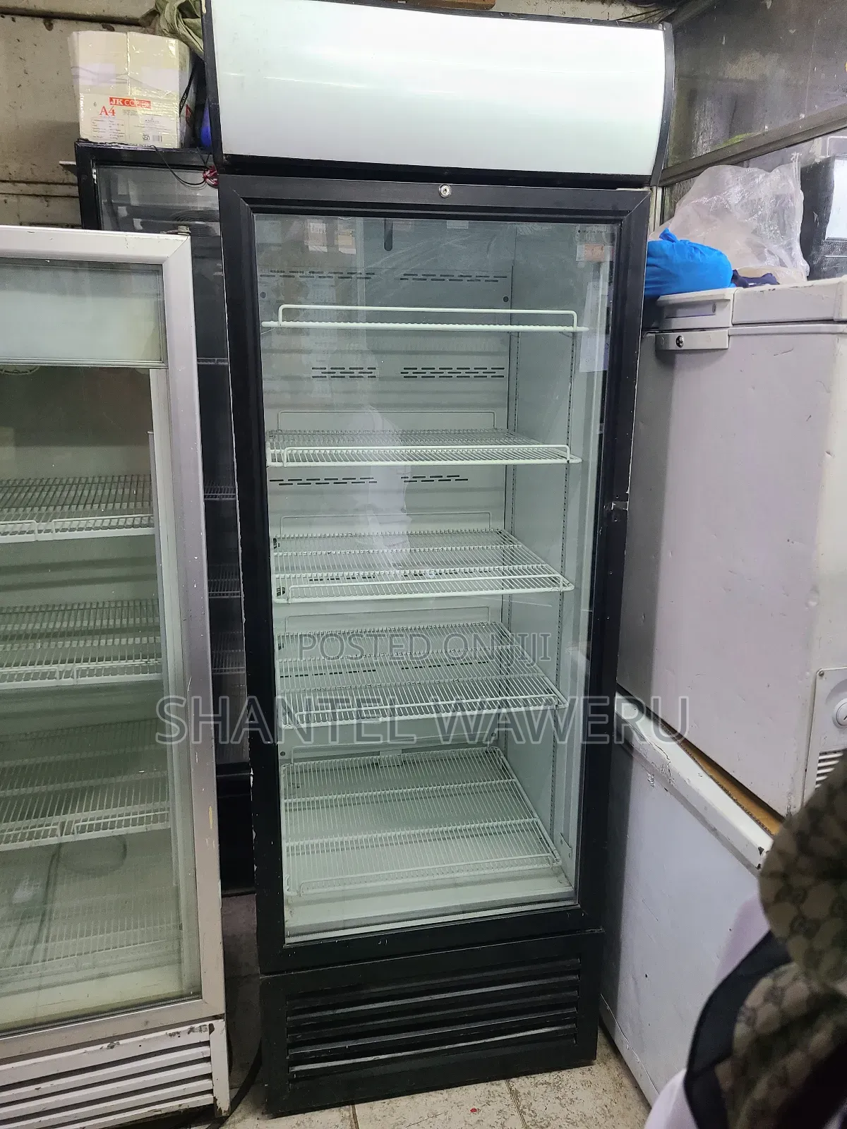 Black and White 550litres Refrigerator ( Display Fridge]5tra