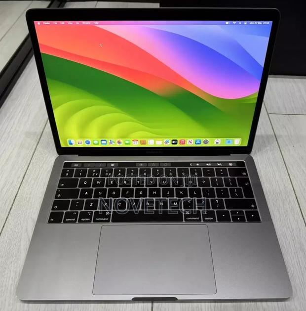 Laptop Apple MacBook Pro 2019 16GB Intel Core I7 SSD 256GB