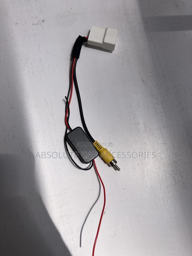 Reverse Camera Retention Adapter (Old Model) - thumbnail 3