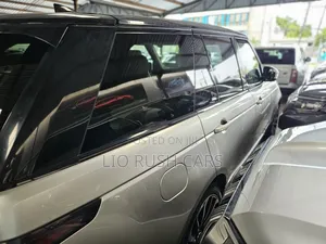 Land Rover Range Rover Vogue 2017 Gold