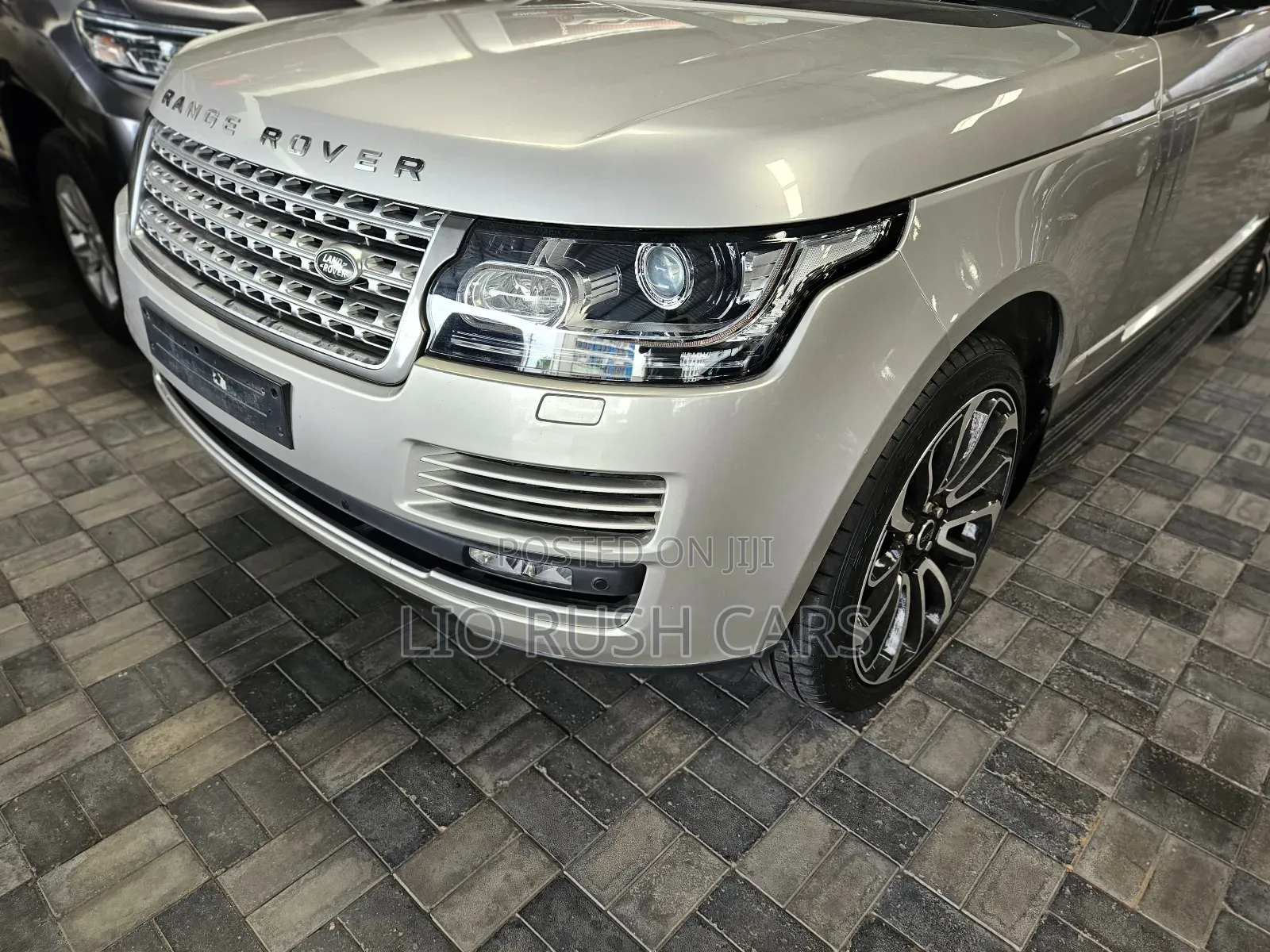 Land Rover Range Rover Vogue 2017 Gold