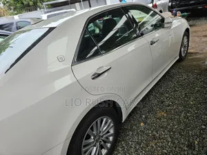 Toyota Crown 2018 White
