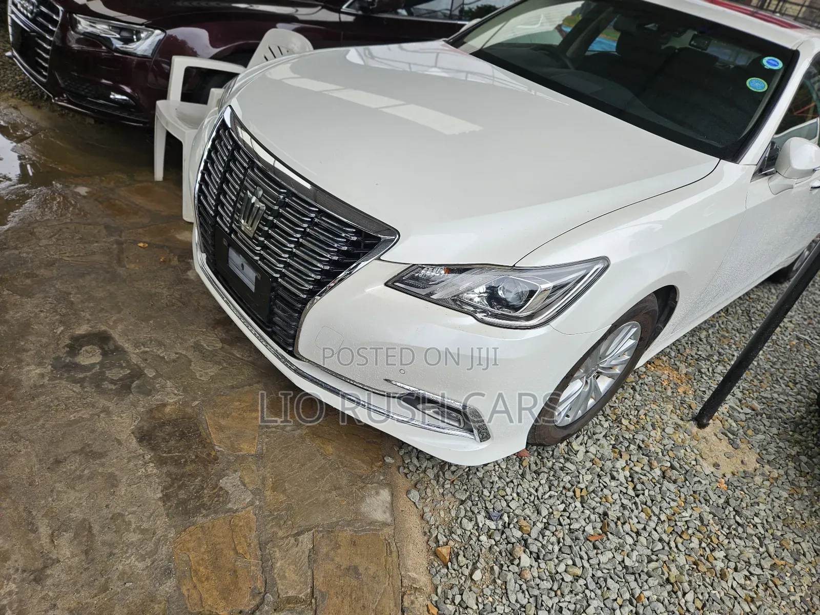 Toyota Crown 2018 White