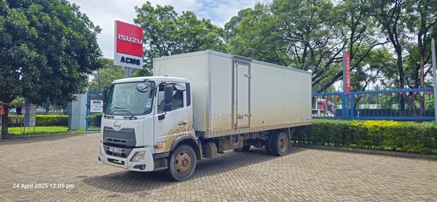 Ud Croner Lke210 With Fiberglass Body - main view