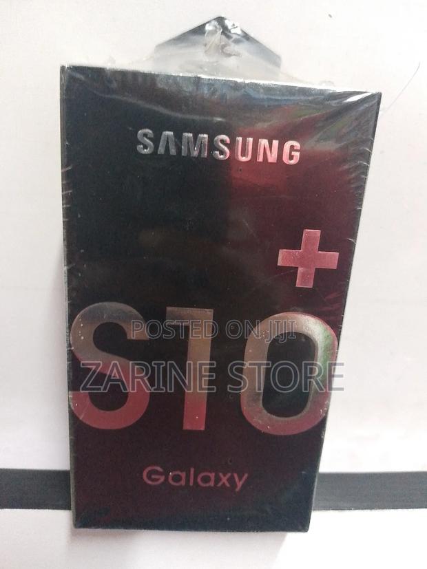 Samsung S10 + Galaxy Charger - main view