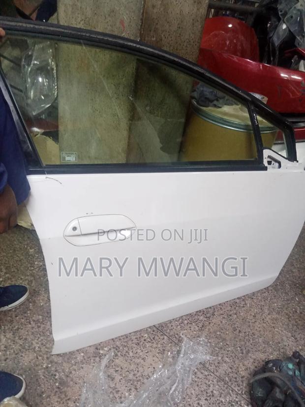 Honda Insight Front Door - main view