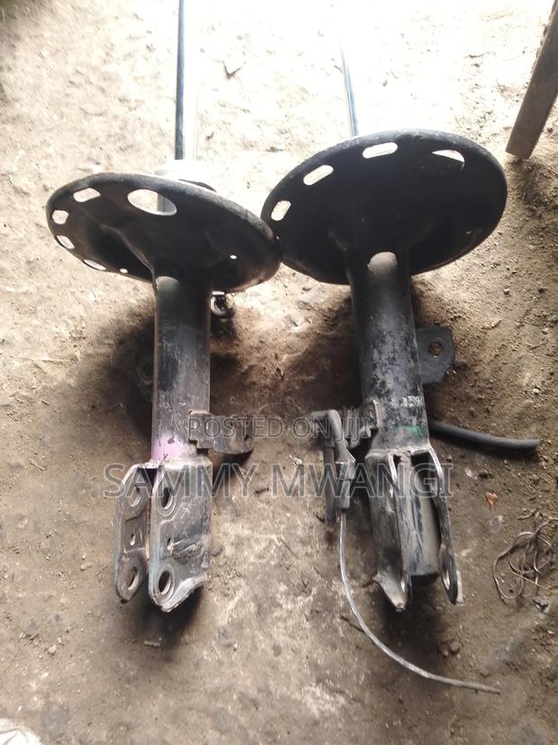 Toyota Noah 2012 Shocks - thumbnail 3