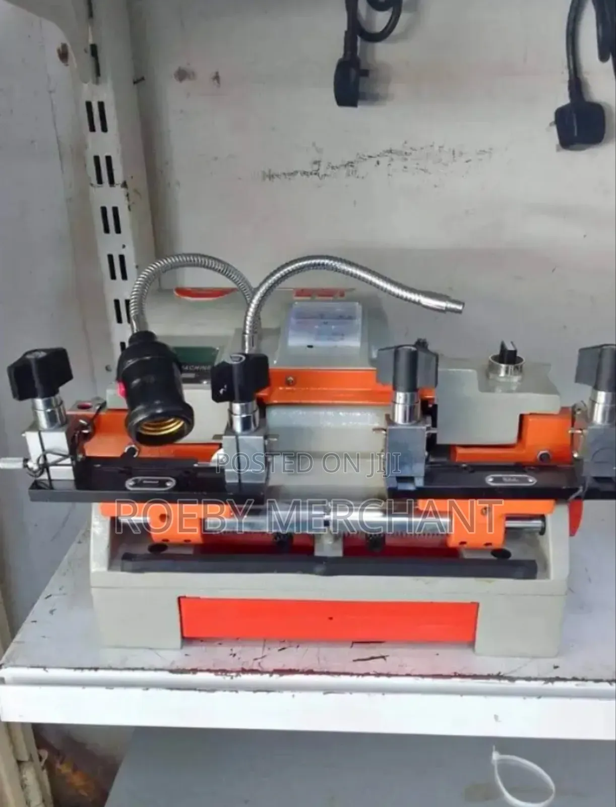 Keys Duplicating Key Cutting Machine