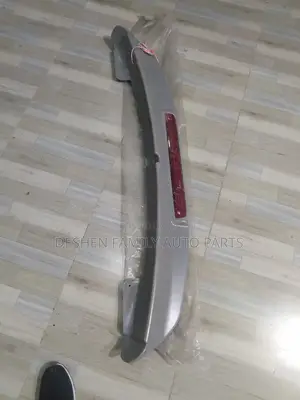Toyota Voxy/ Noah 2005 -2010 Spoiler