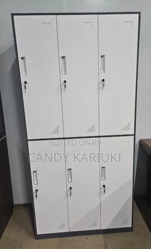 Staff Lockers With 6 Partitions