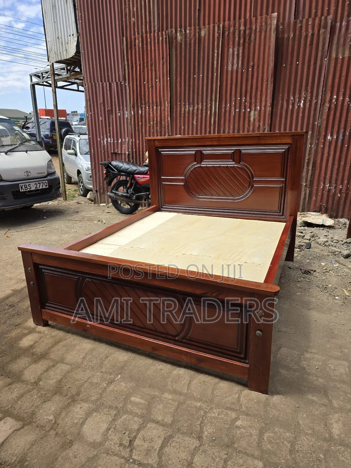 Brown Designer Bed 5*6