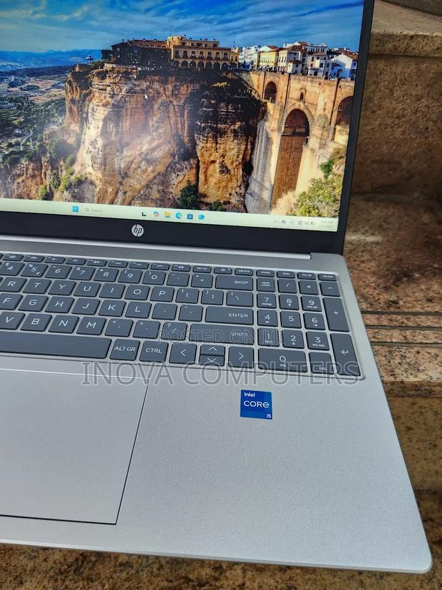 New Laptop HP 15 8GB Intel Core I5 SSD 512GB - main view