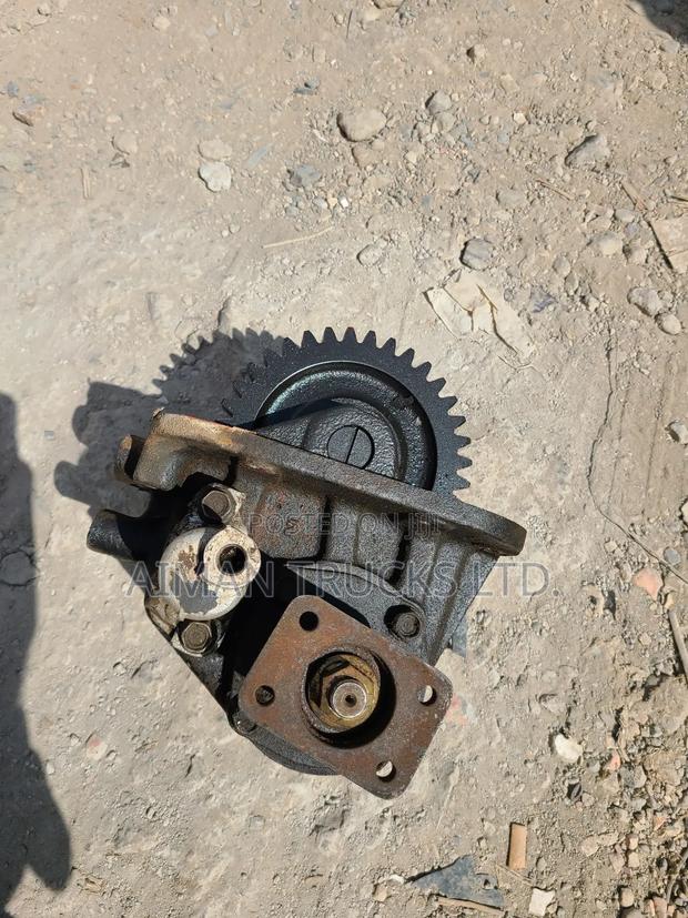 Giga CXZ FVZ CXH FSR FVR Gearbox Ptohydraulic Pump X Japan