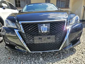 Toyota Crown 2018 Black