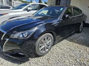 Toyota Crown 2018 Black