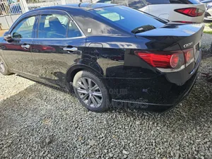 Toyota Crown 2018 Black