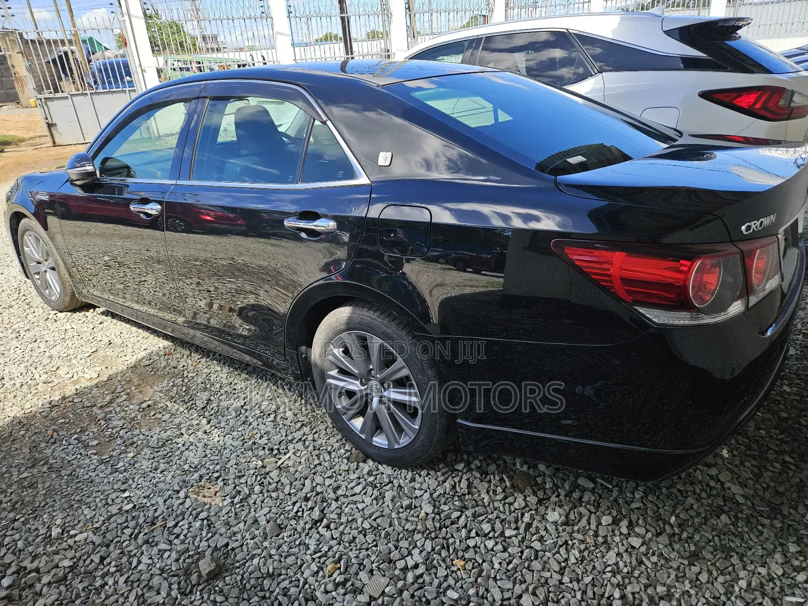 Toyota Crown 2018 Black