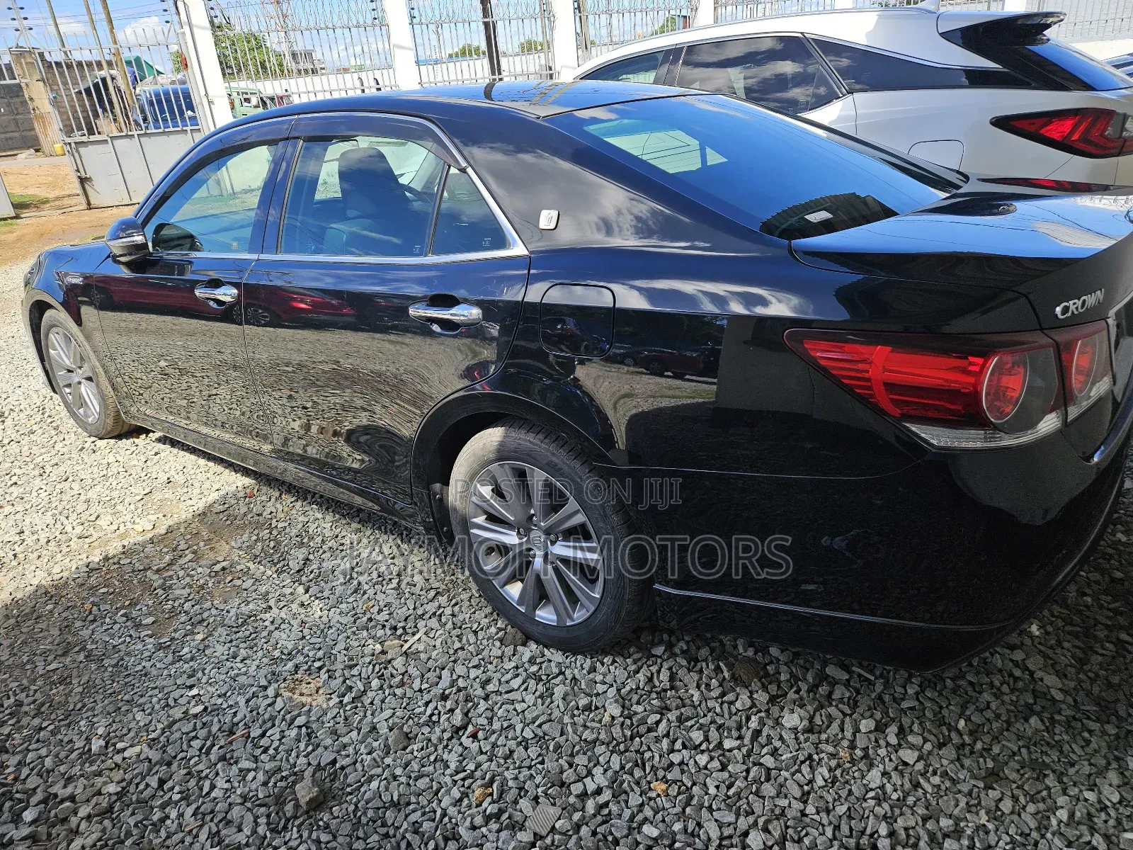 Toyota Crown 2018 Black