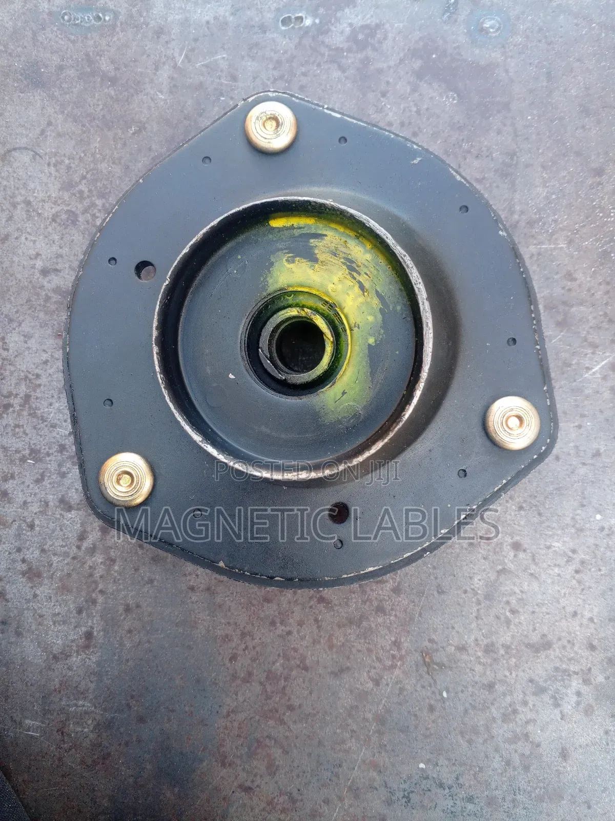 Toyota Harrier 240 Front Shock Mounting