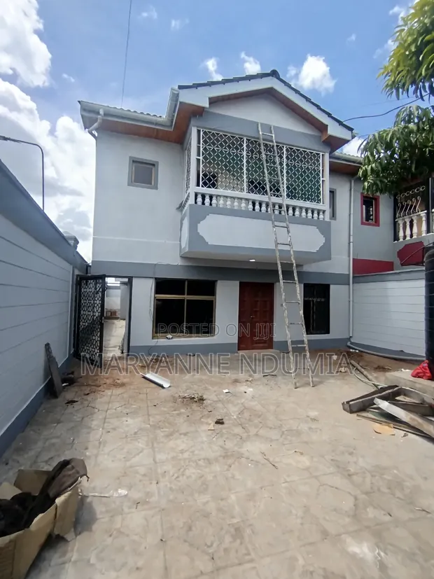 4bdrm Maisonette in South B for rent