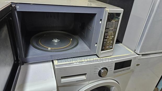 Lg 30l Microwave - thumbnail 2