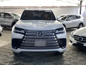 Lexus LX 2022 White
