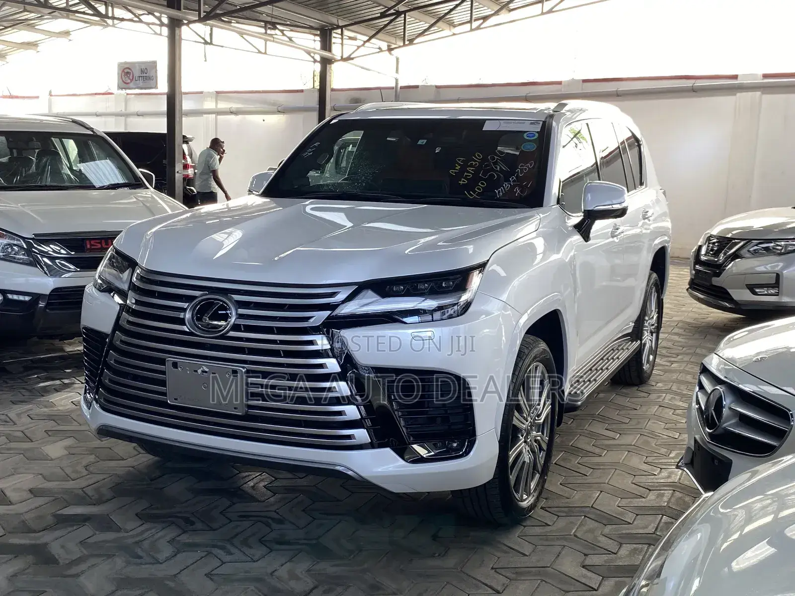 Lexus LX 2022 White