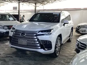 Lexus LX 2022 White