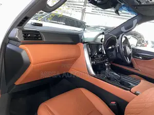 Lexus LX 2022 White