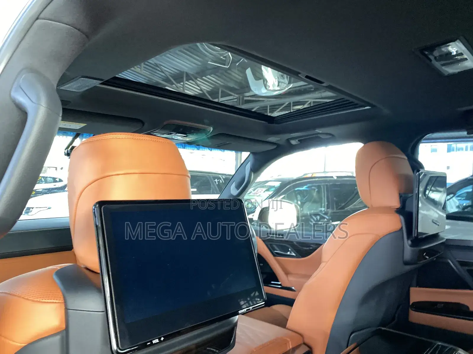 Lexus LX 2022 White