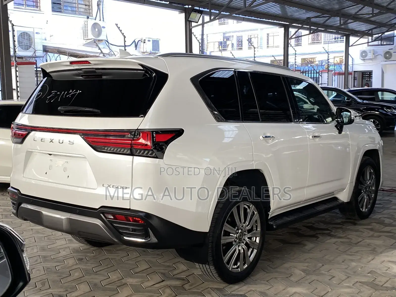 Lexus LX 2022 White