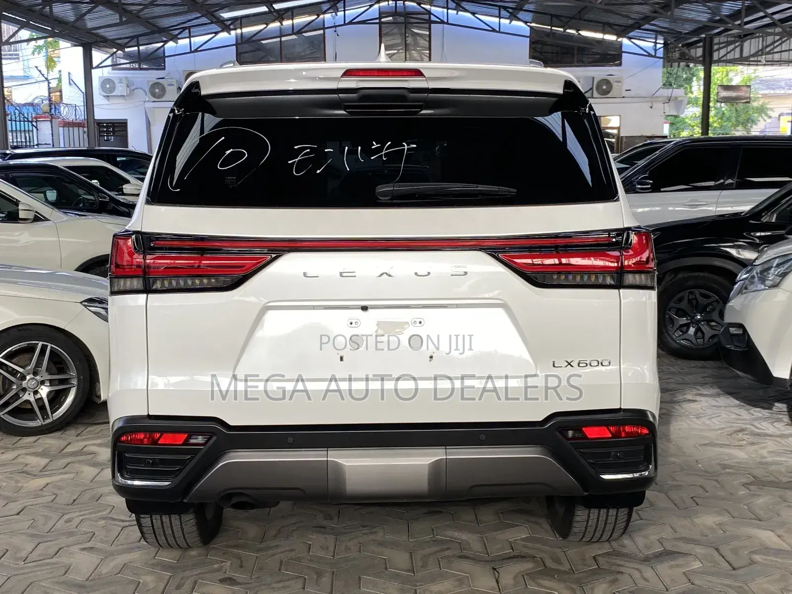 Lexus LX 2022 White