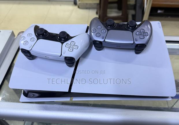 Well Kept Ps5 Slim Digital - main view