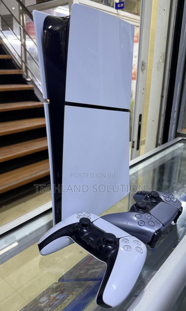 Well Kept Ps5 Slim Digital - thumbnail 4