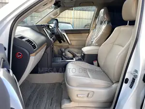 Toyota Land Cruiser Prado 2018 White
