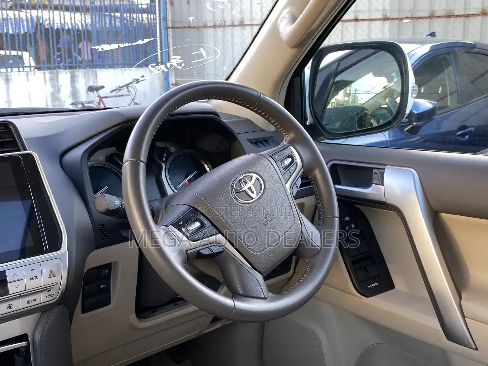 Toyota Land Cruiser Prado 2018 White
